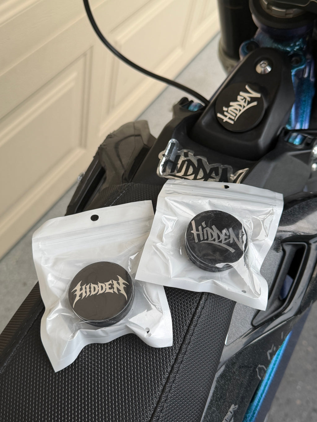 Rock Hidden Pop Socket