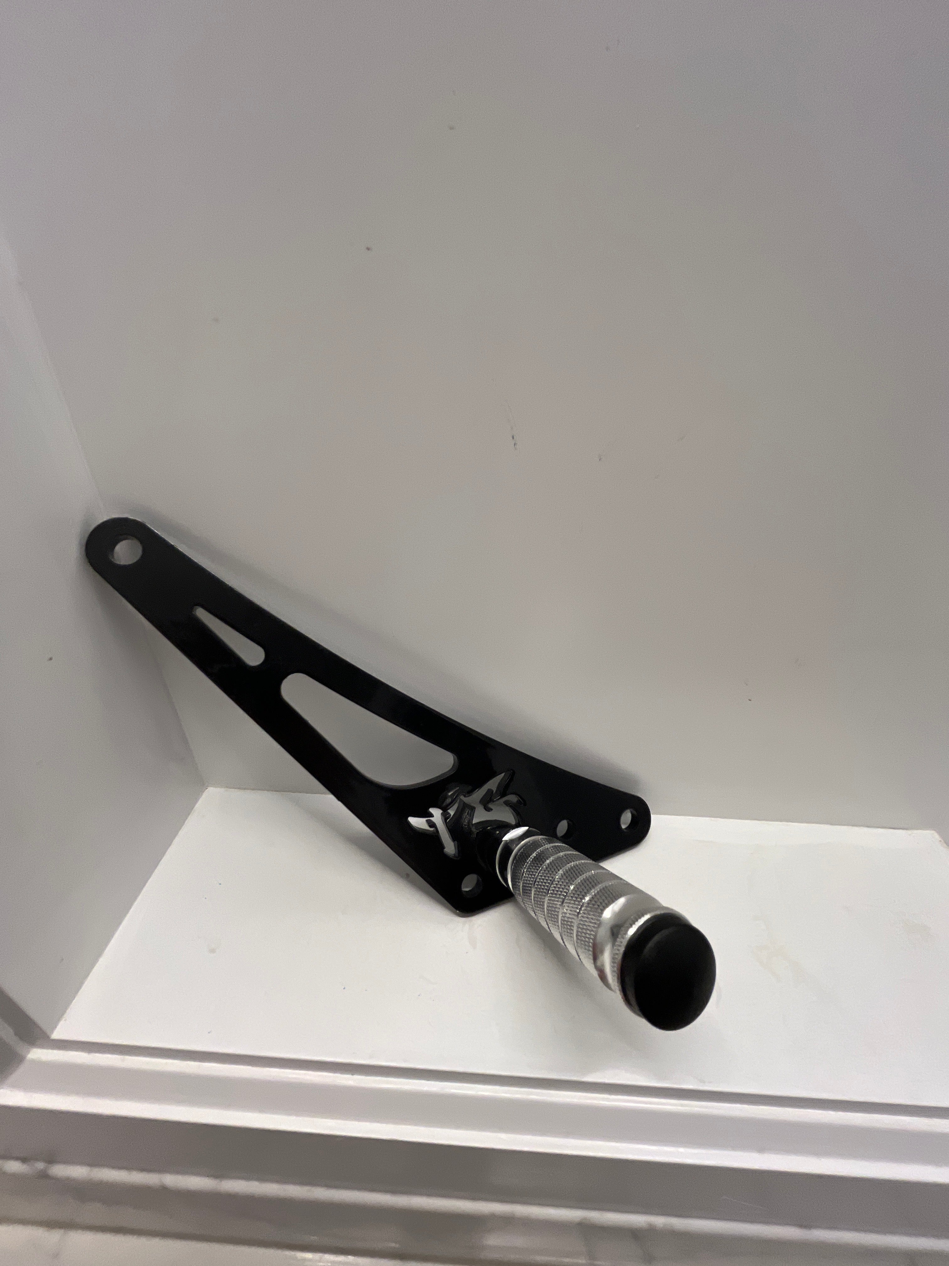 Ultra Bee Shift Lock - pre order black/chrome in stock