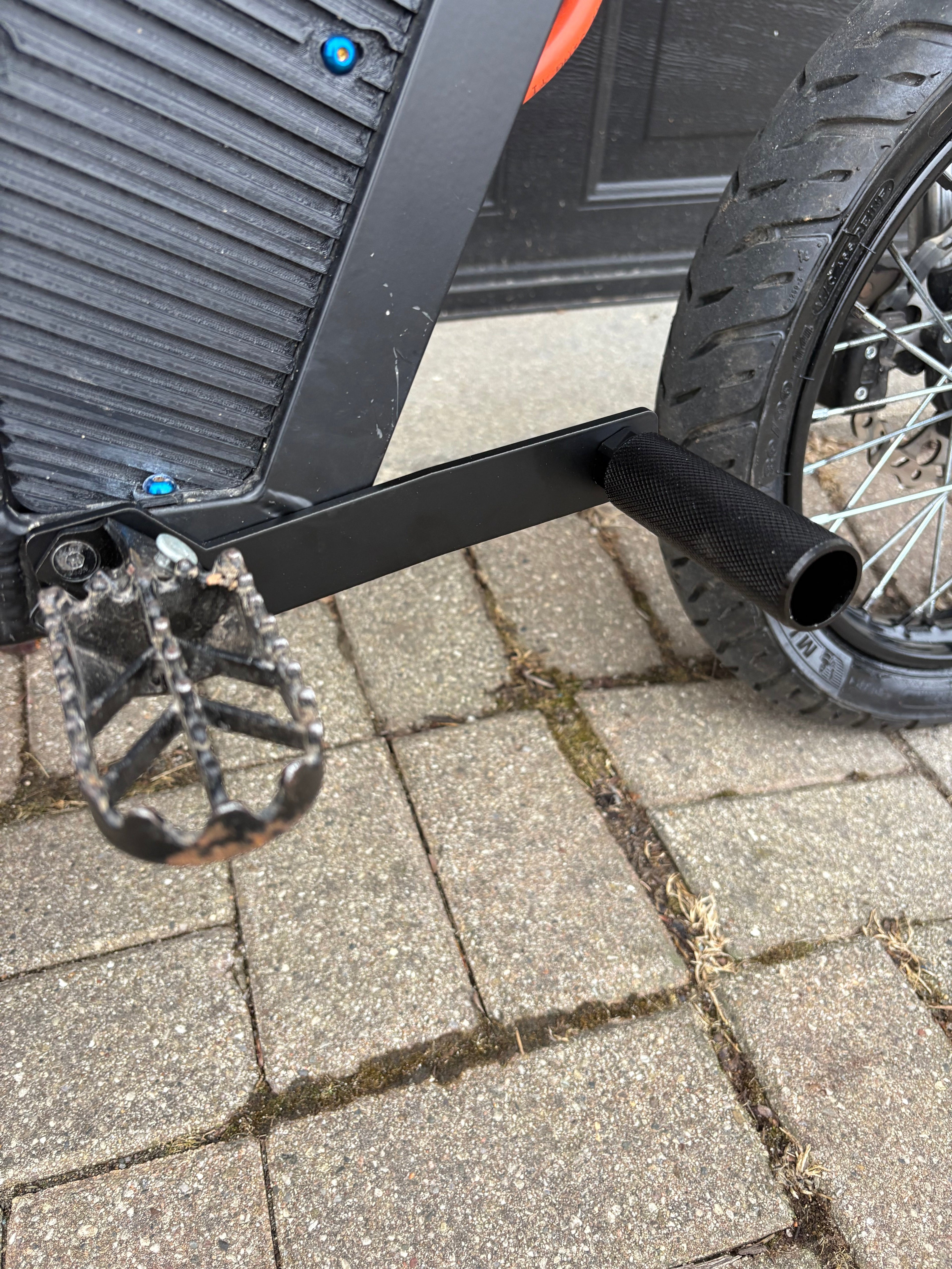 Tuttio Footlock (7075 Aluminum)