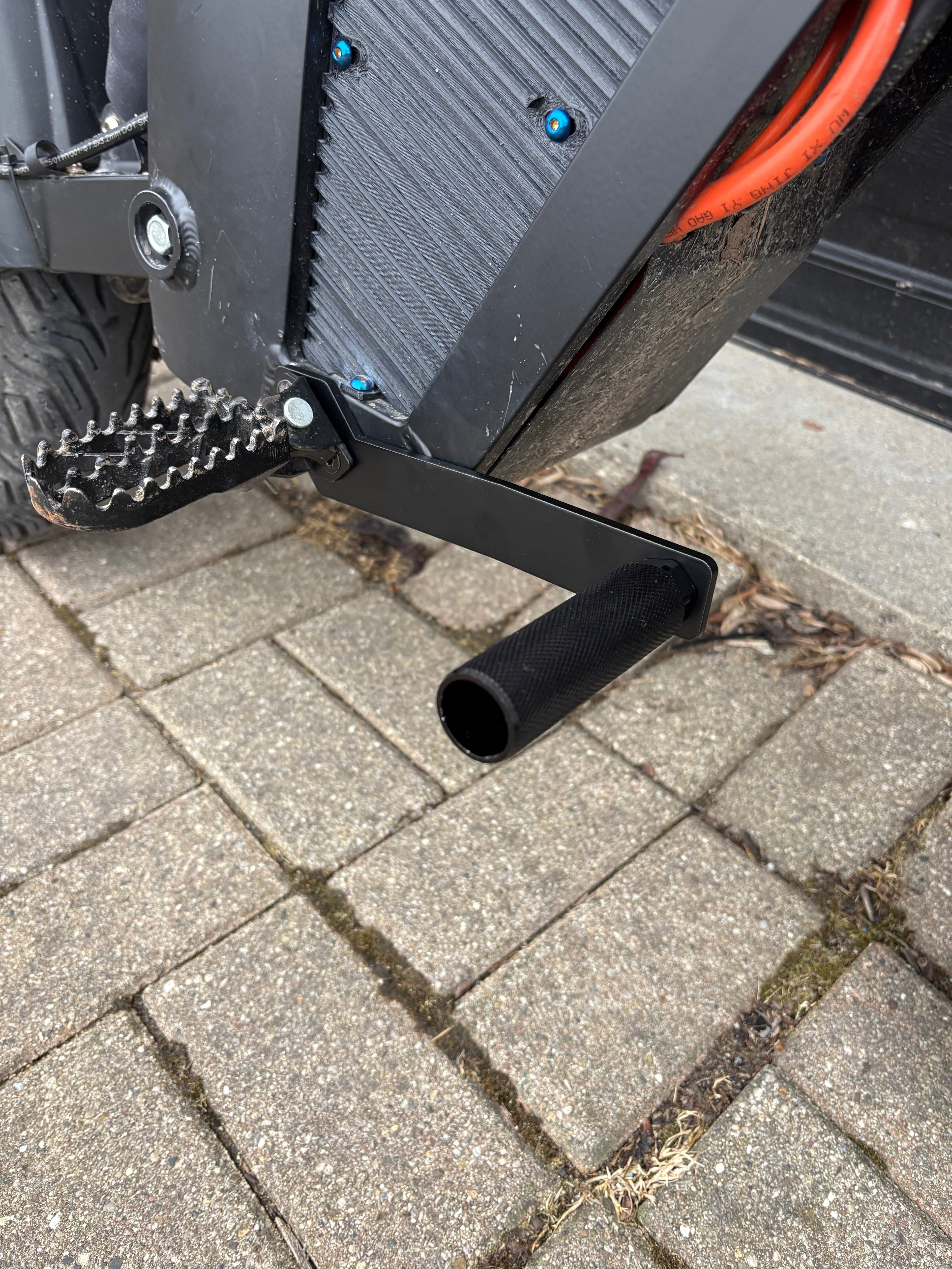 Tuttio Footlock (7075 Aluminum)