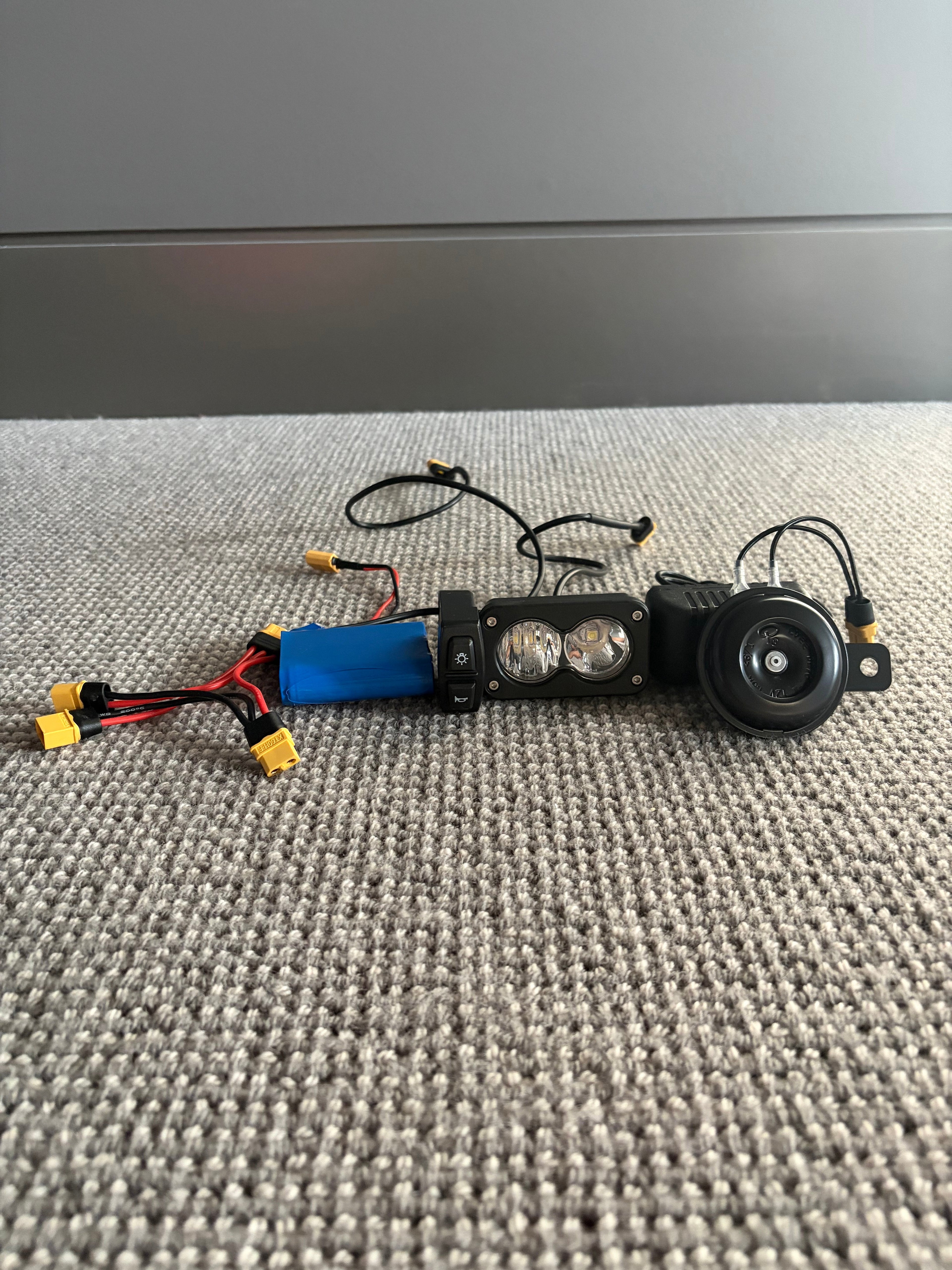 Baja light and horn combo rechargeable (comes with battery and charger) suitable for all bikes (also comes with a switch for both horn and Baja)