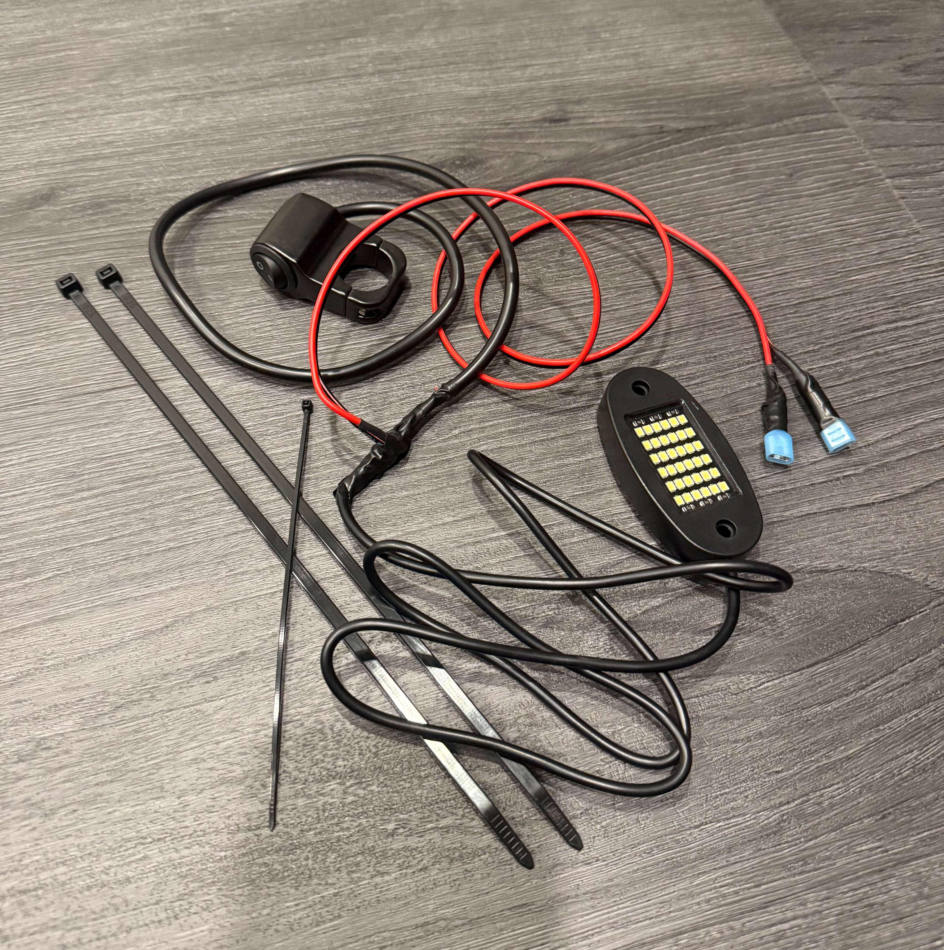 Plug & play wheelie light for Ultra Bee