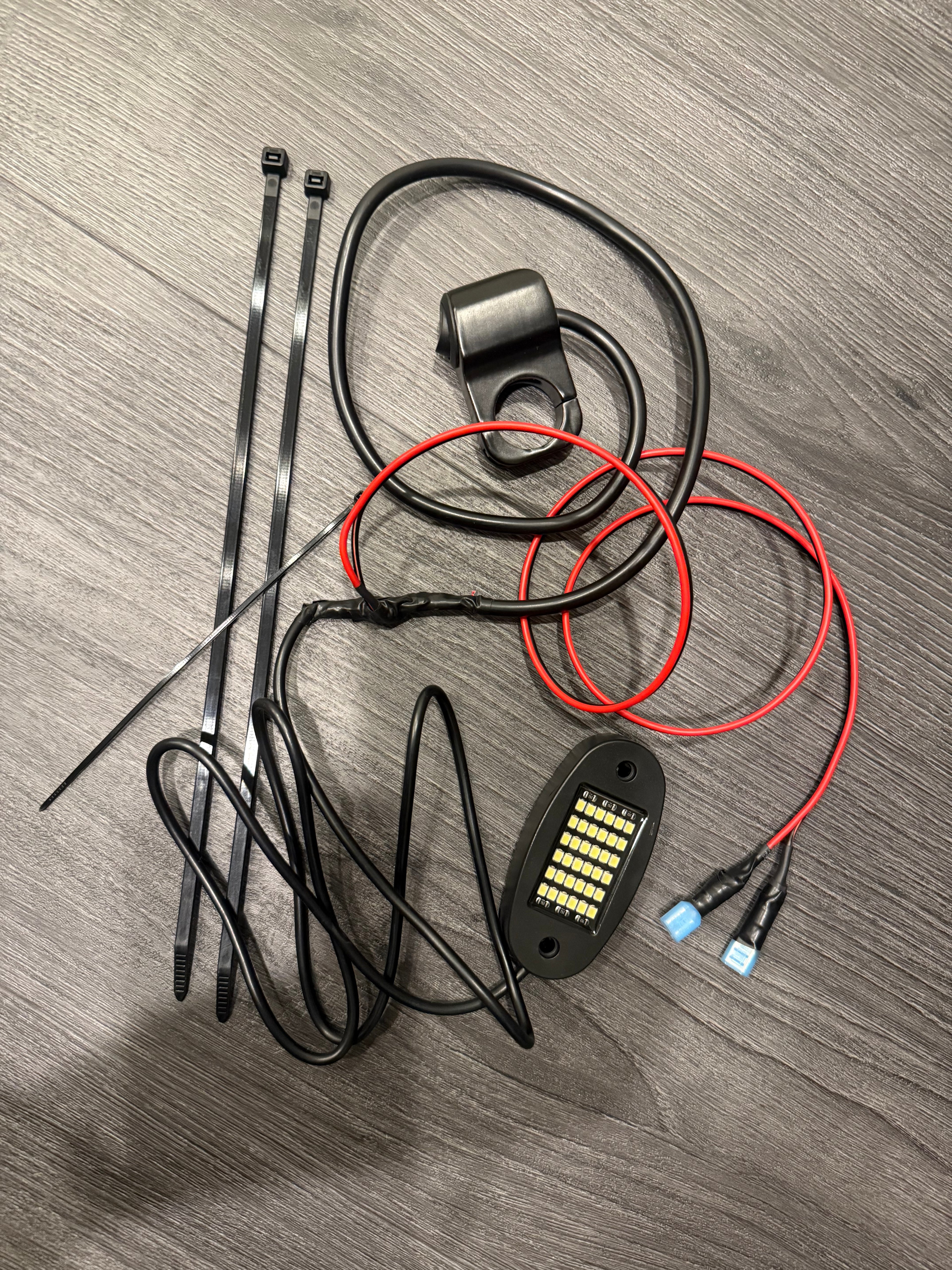 Plug & play wheelie light for Ultra Bee