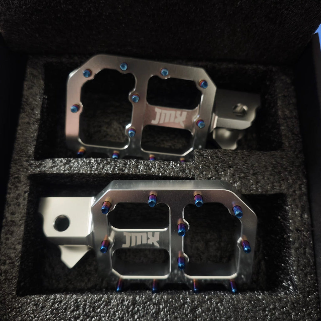 TITANIUM EMOTO PEGS